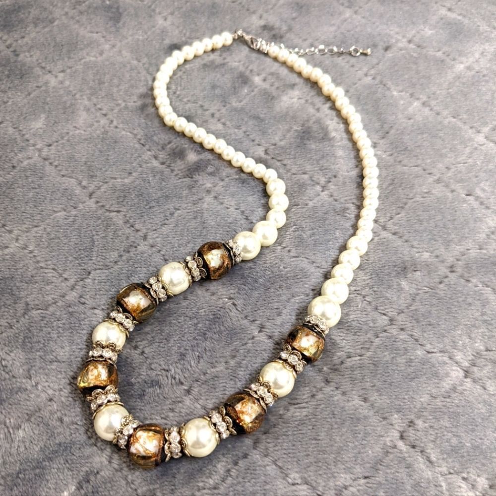 Vintage 90's Faux Pearl/Glass Beads & Rondal Rhinestone Bead Necklace - Picture 4 of 13